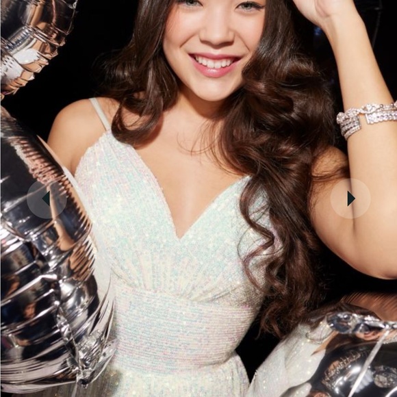 David’s bridal iridescent ball gown - Picture 3 of 5